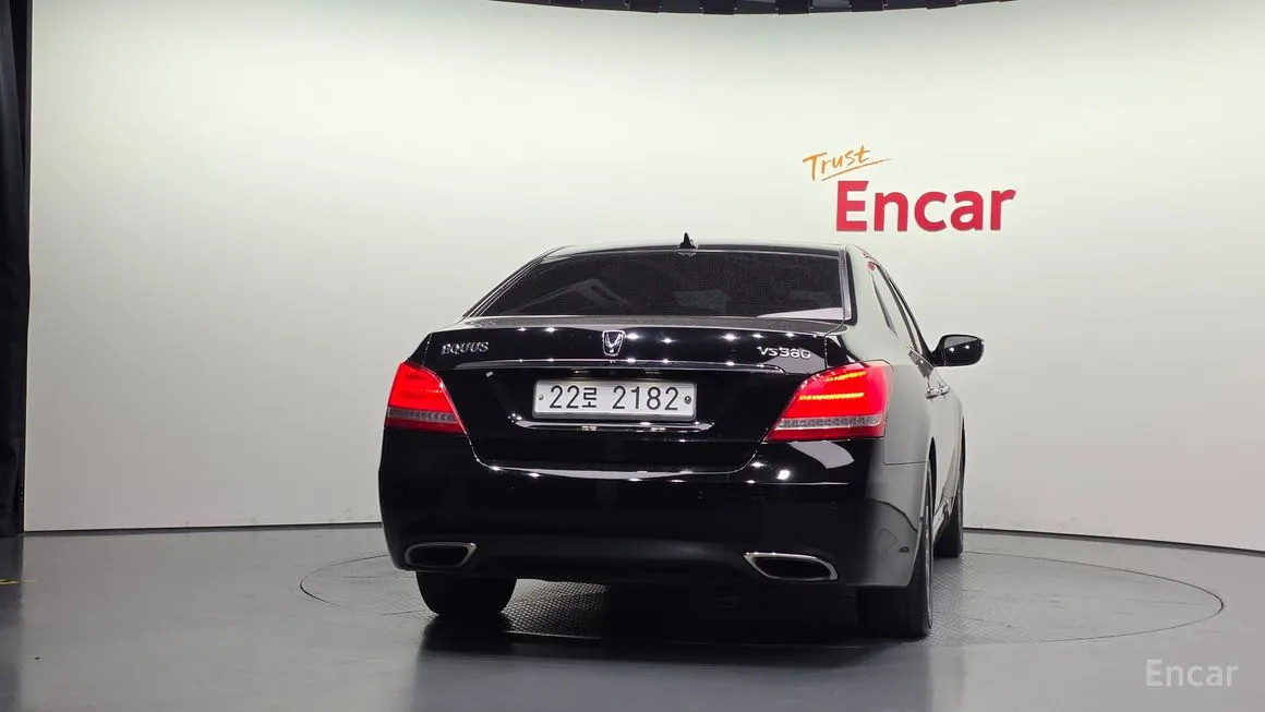 Hyundai Equus