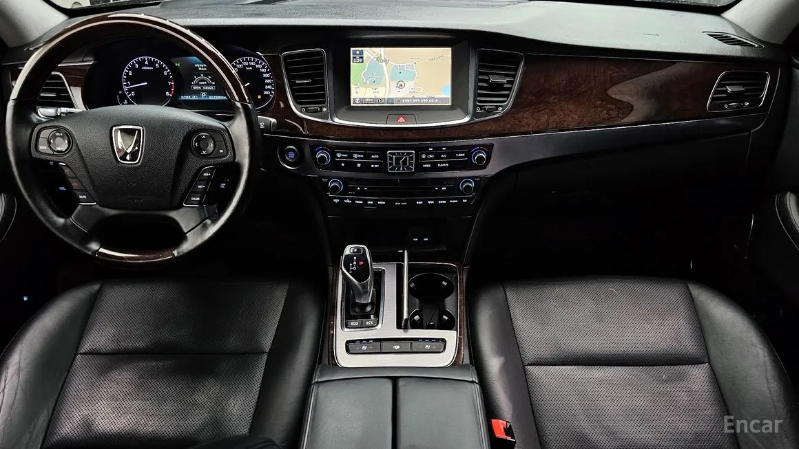 Hyundai Equus