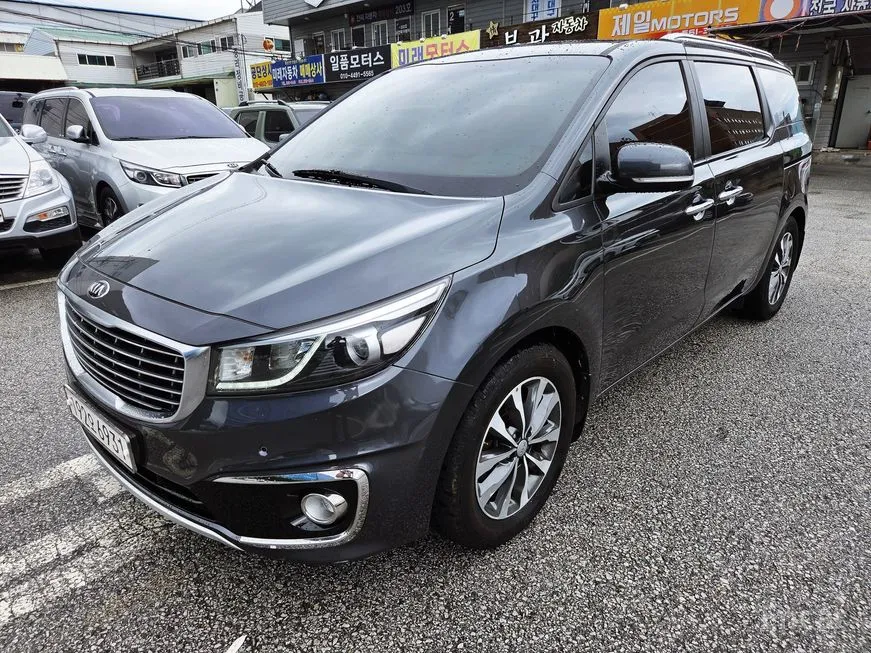 Kia Carnival