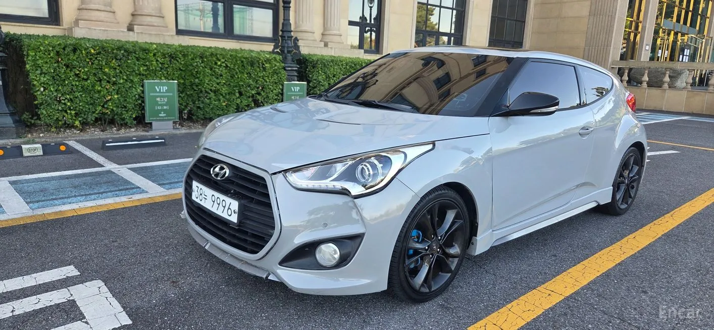 Hyundai Veloster