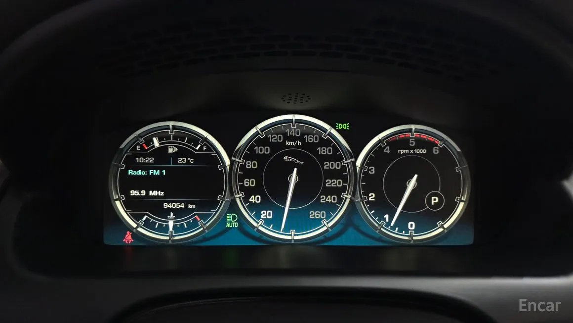 Jaguar XJ