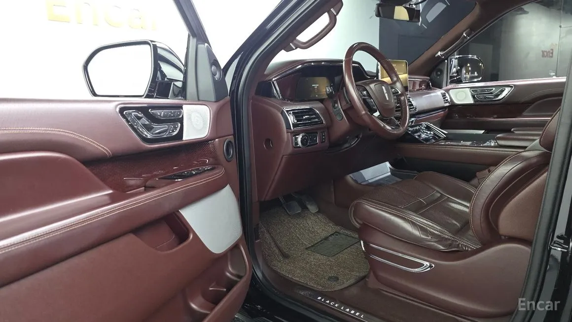 Lincoln Navigator