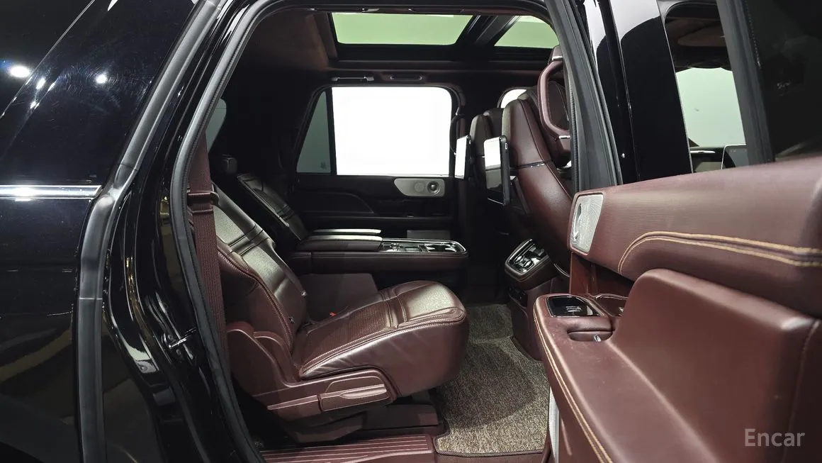 Lincoln Navigator