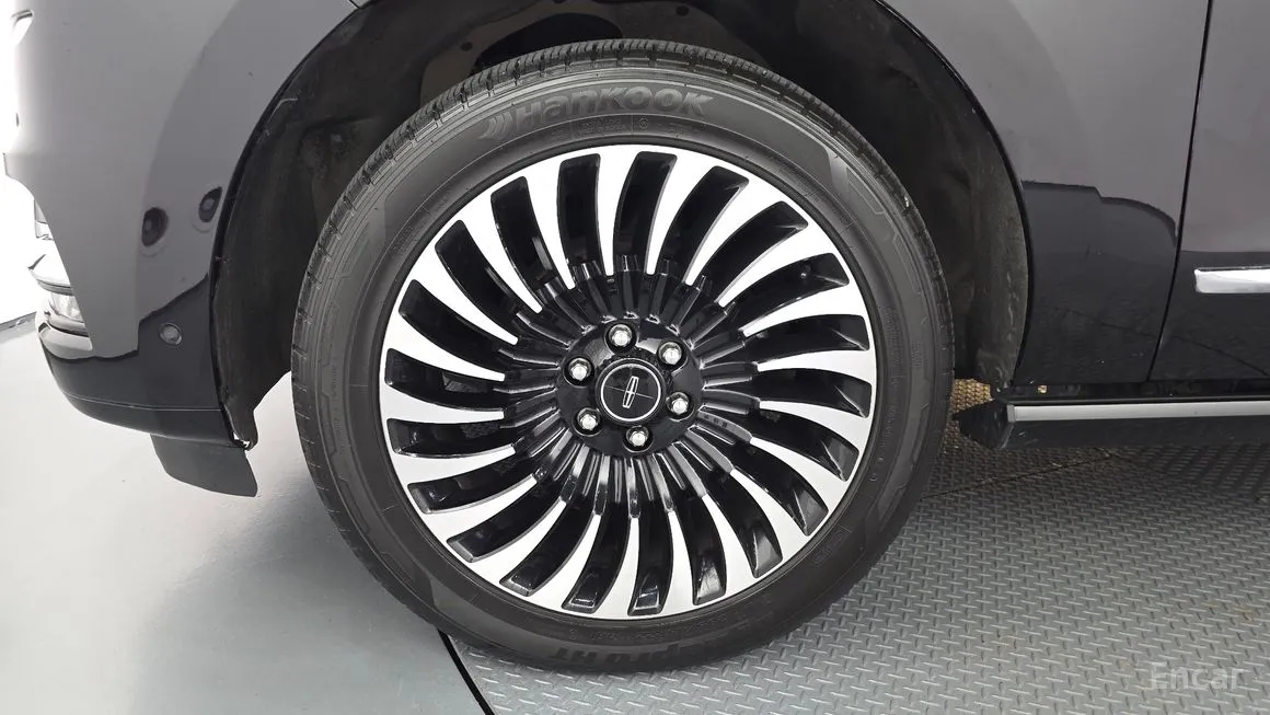 Lincoln Navigator