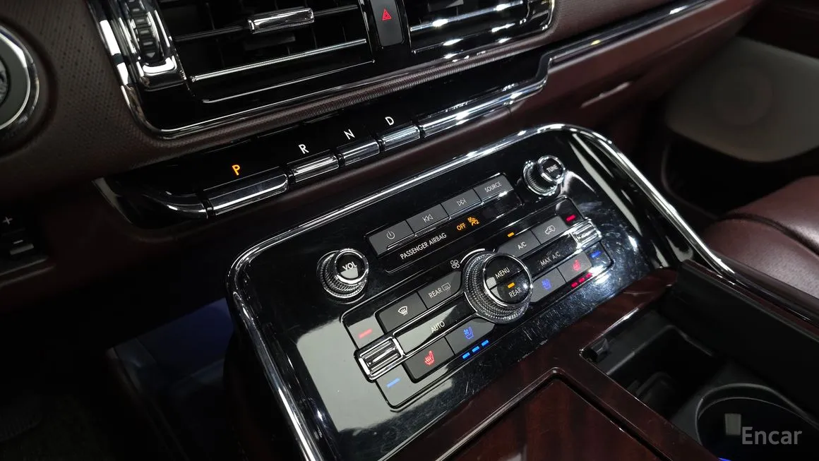 Lincoln Navigator