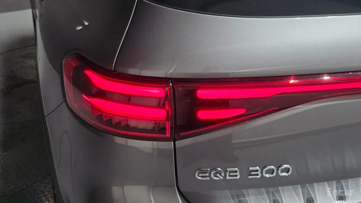 Mercedes-Benz EQB