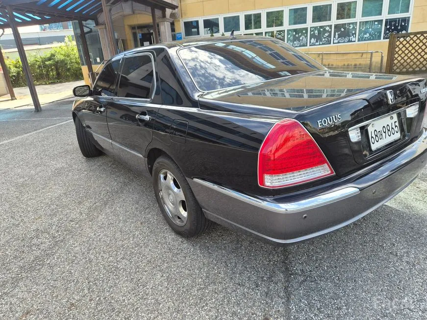 Hyundai Equus
