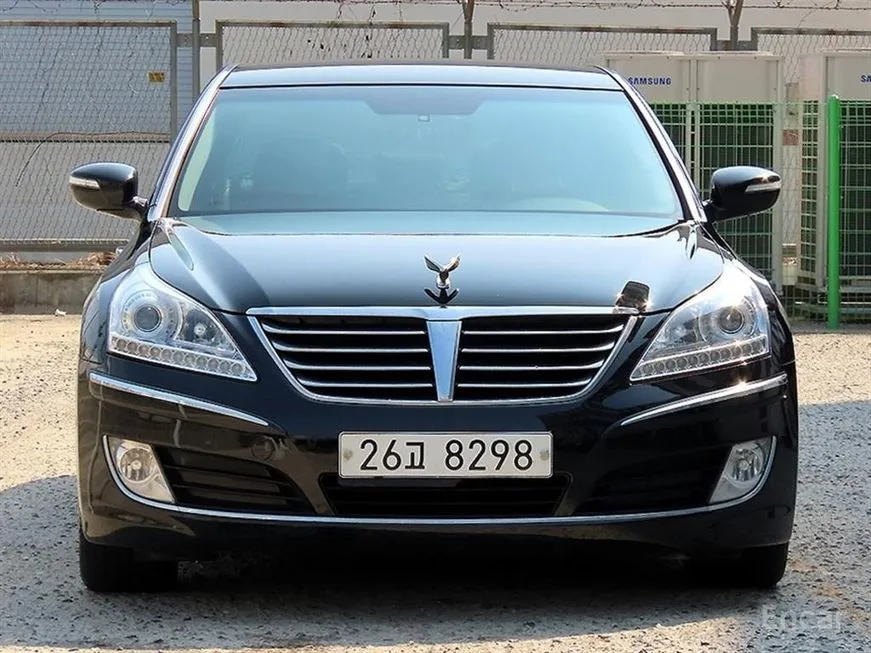 Hyundai Equus