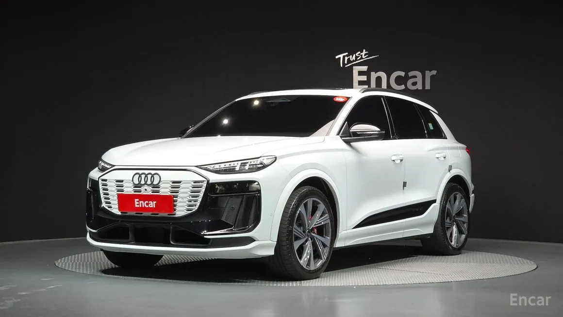 Audi SQ6 e-tron