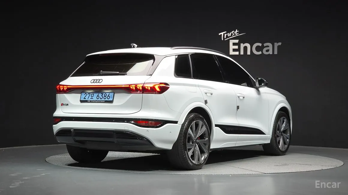 Audi SQ6 e-tron