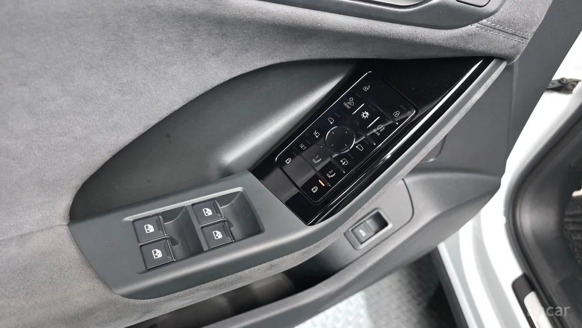 Audi SQ6 e-tron