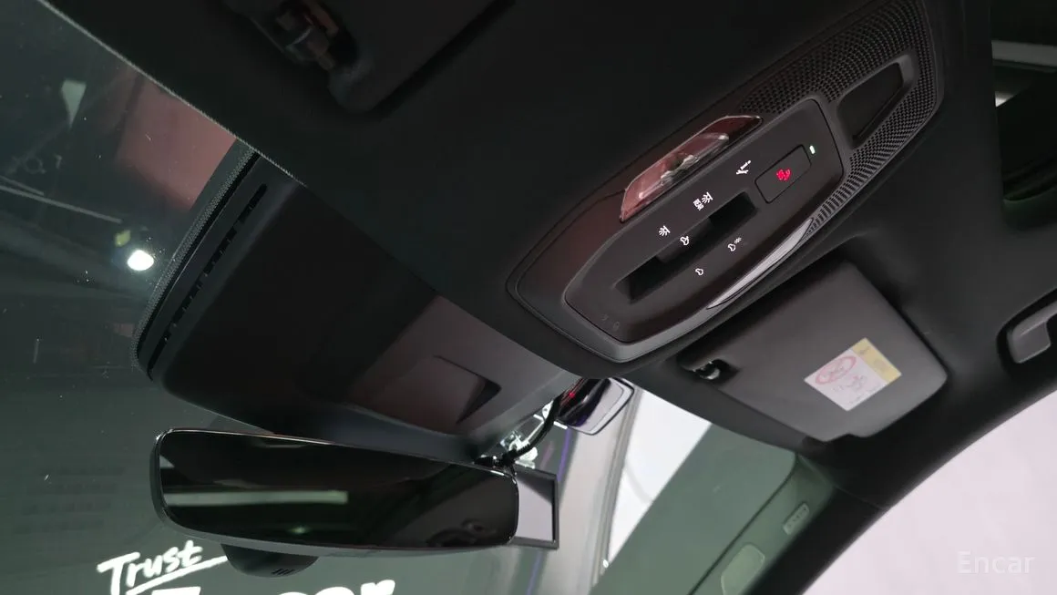Audi SQ6 e-tron