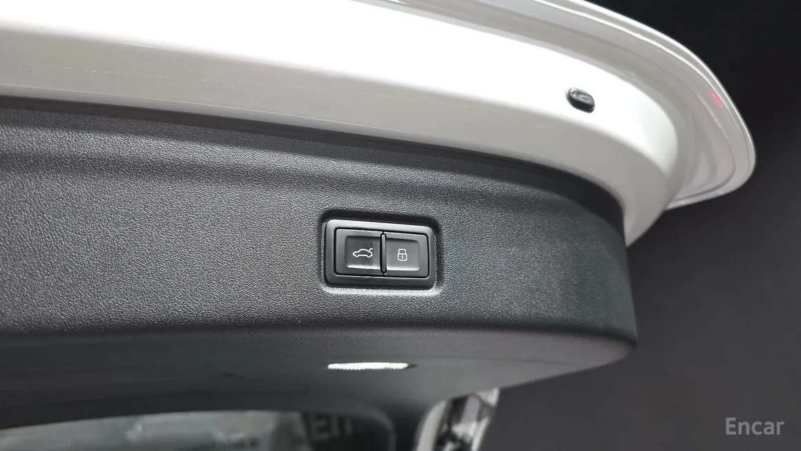 Audi SQ6 e-tron