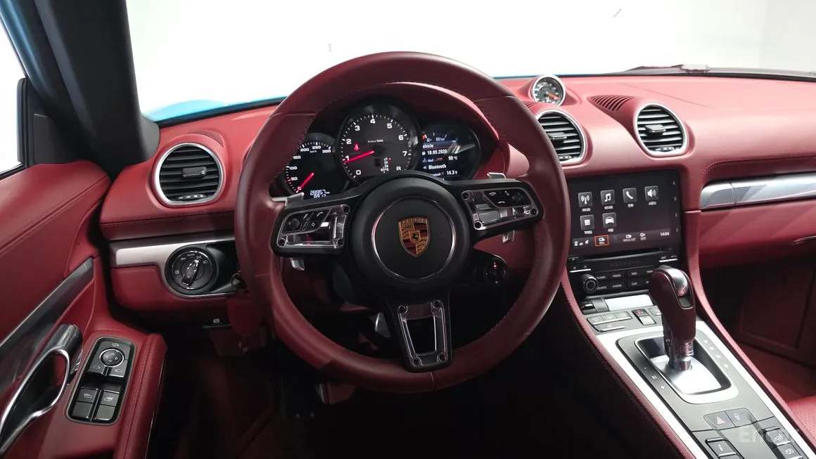 Porsche 718
