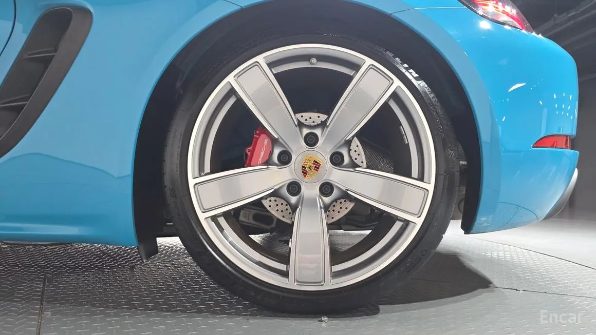 Porsche 718