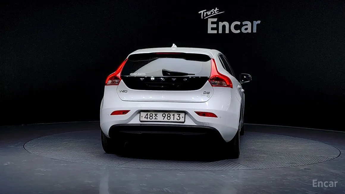 Volvo V40