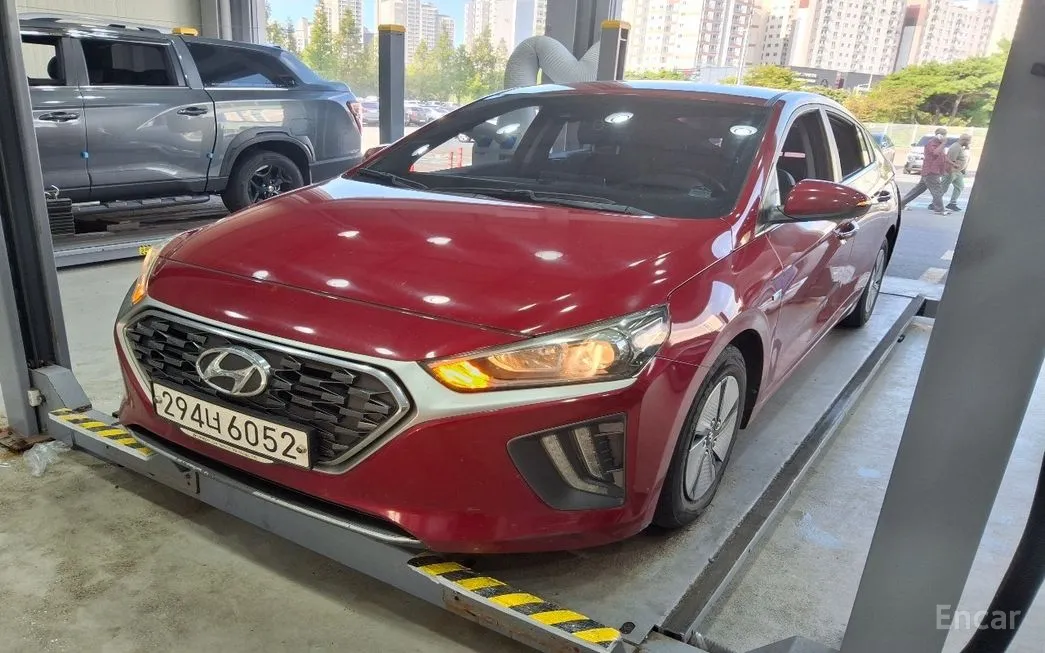 Hyundai Ioniq