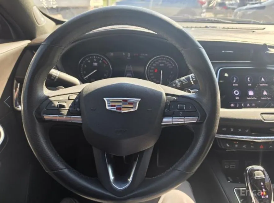 Cadillac XT4