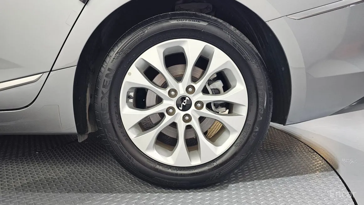Kia K8
