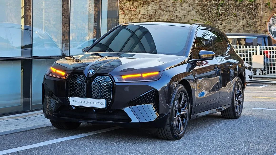 BMW iX
