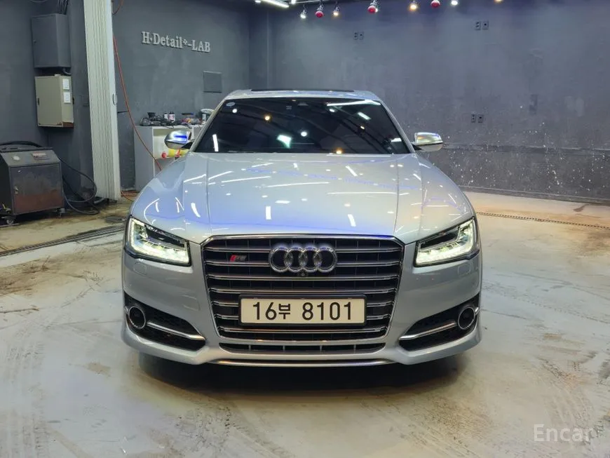 Audi S8