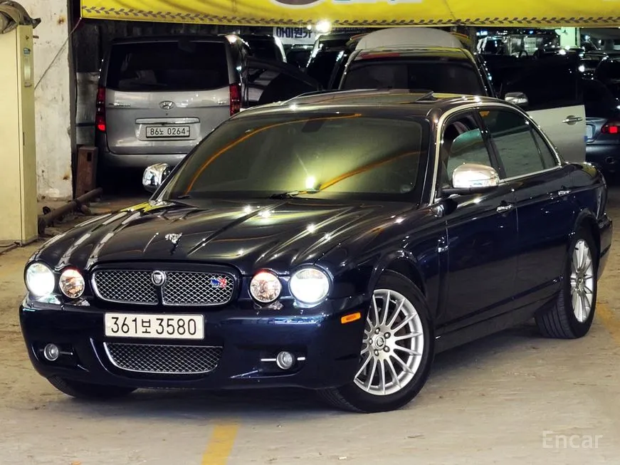 Jaguar XJ