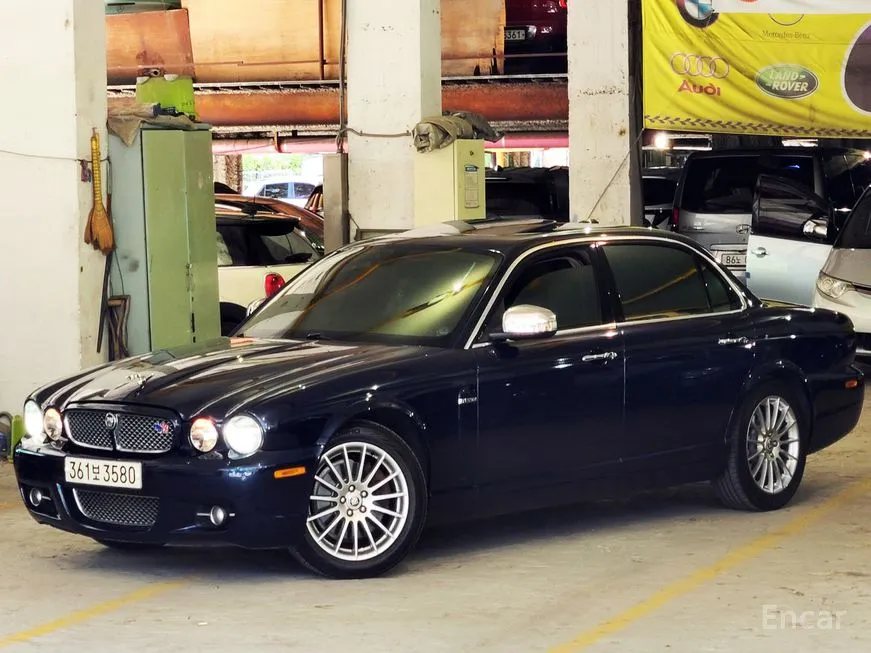 Jaguar XJ