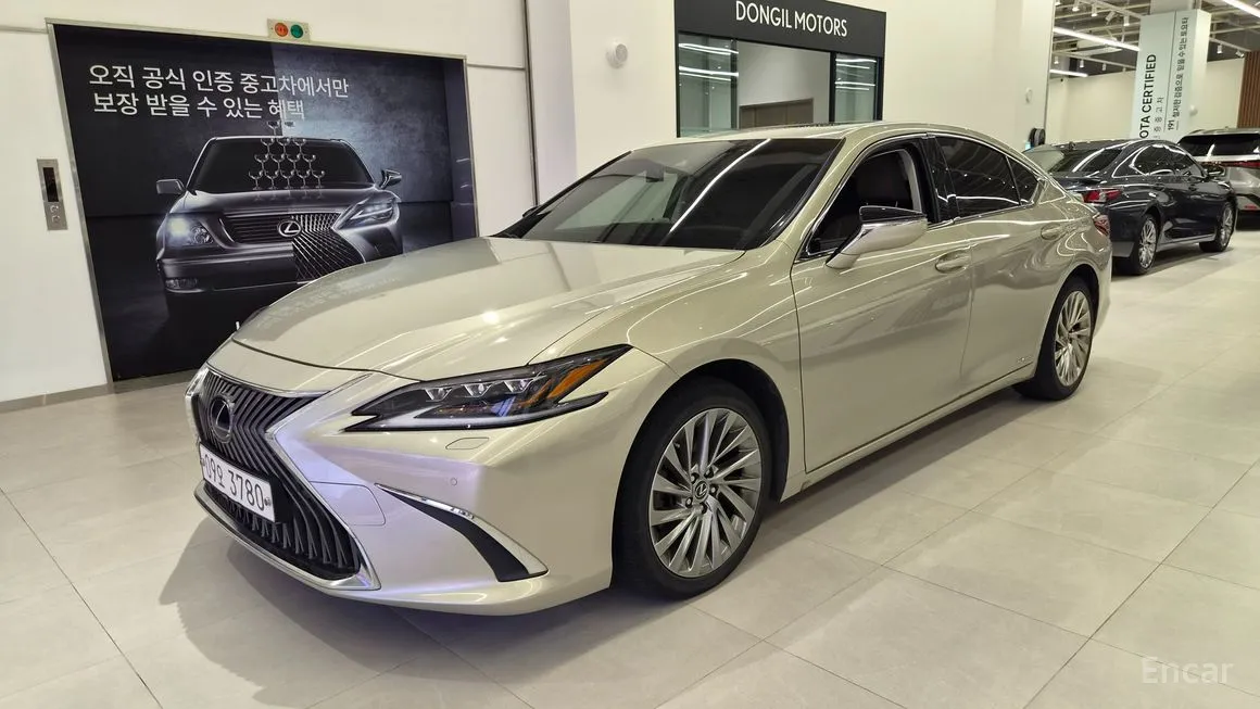 Lexus ES
