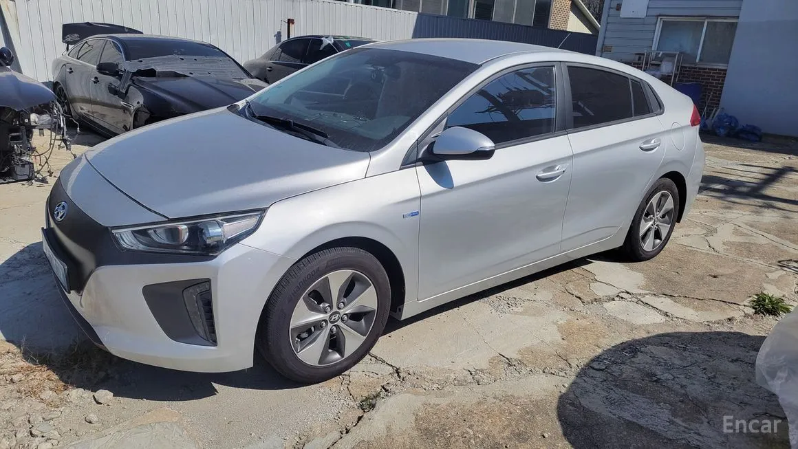 Hyundai Ioniq