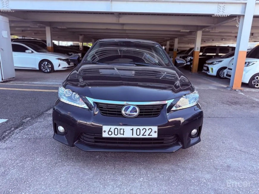 Lexus CT200h