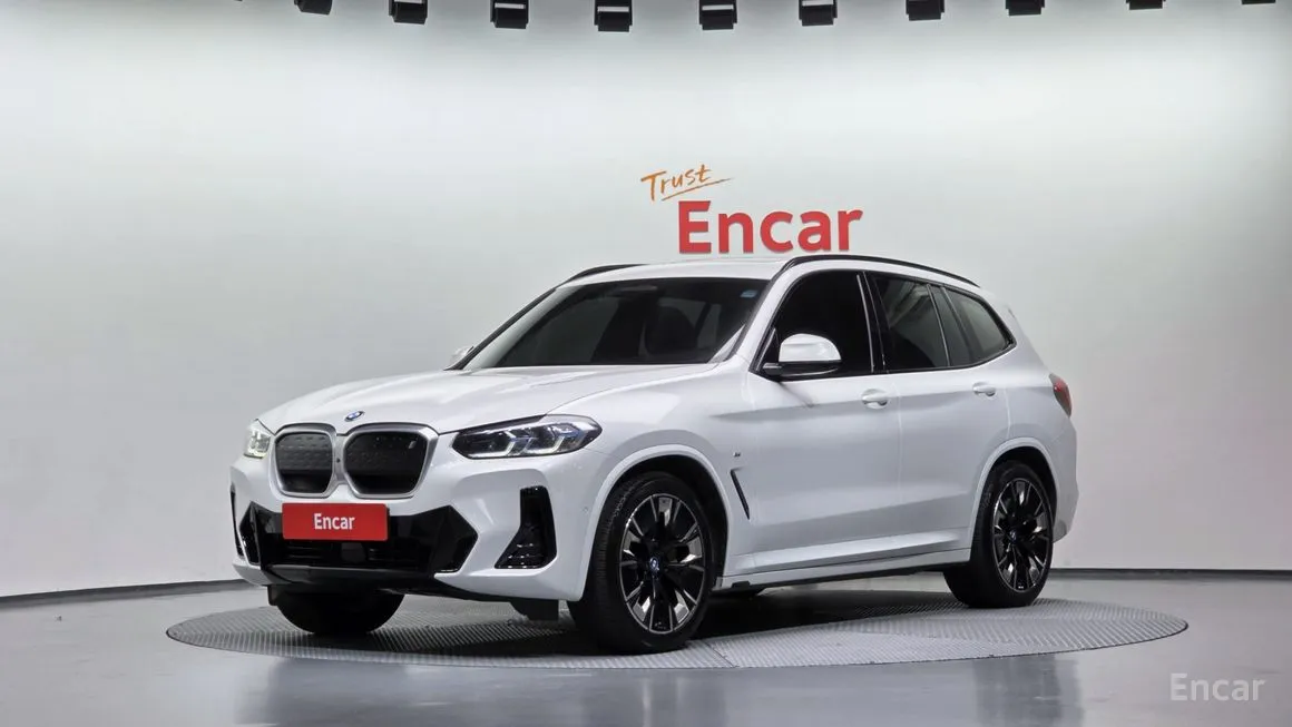 BMW iX3