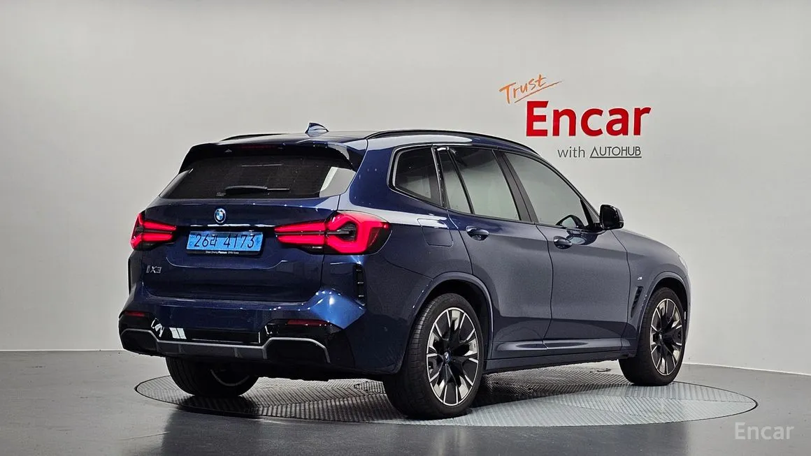BMW iX3