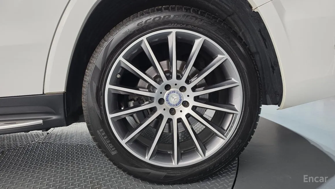 Mercedes-Benz GLS-Class