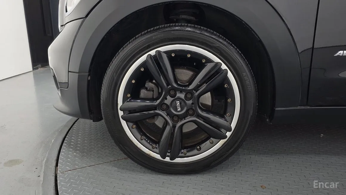 Mini Paceman