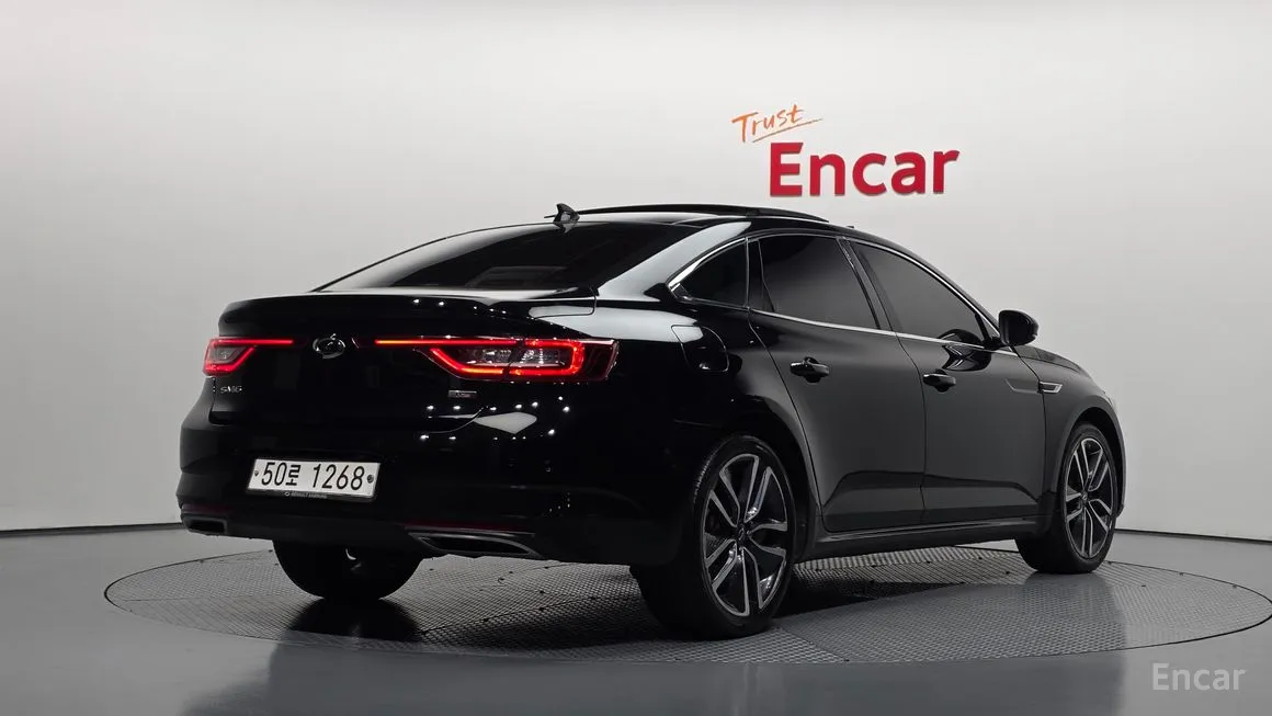 Renault SM6
