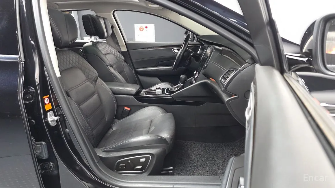 Renault SM6