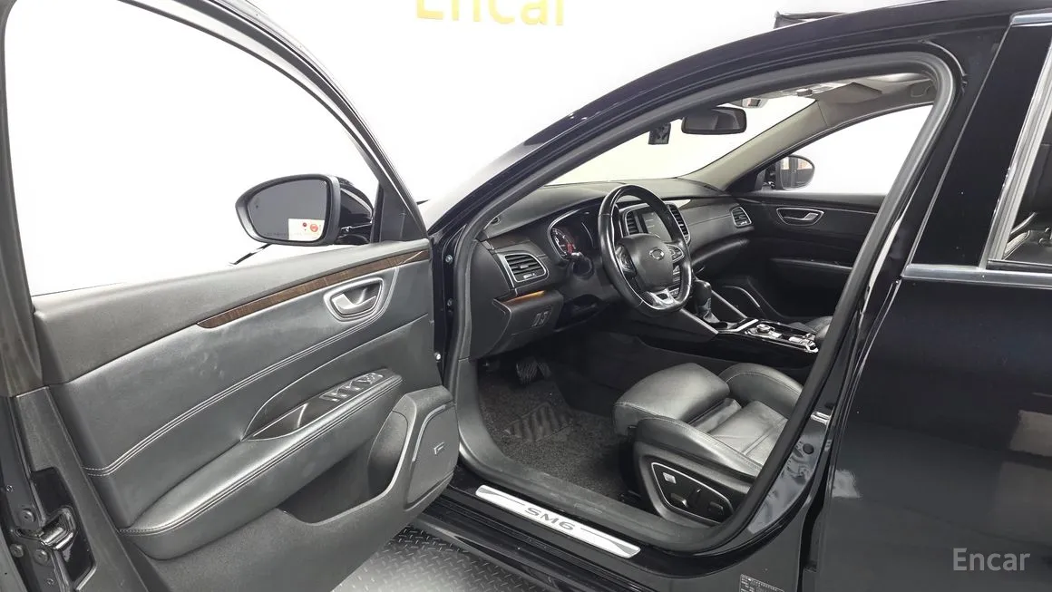 Renault SM6
