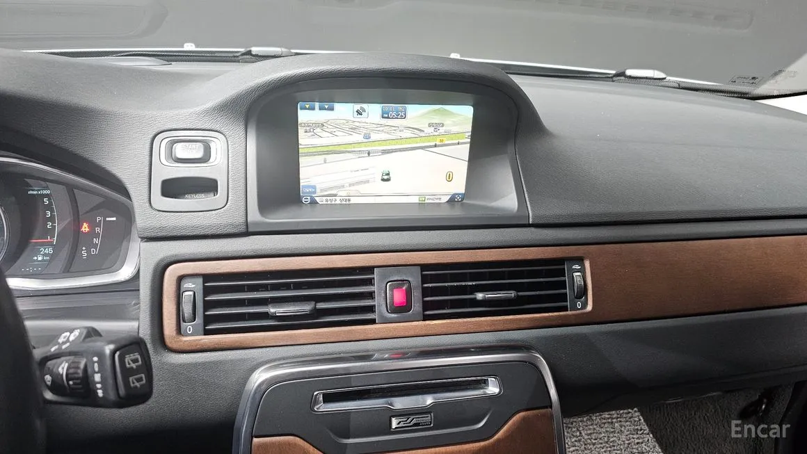 Volvo XC70