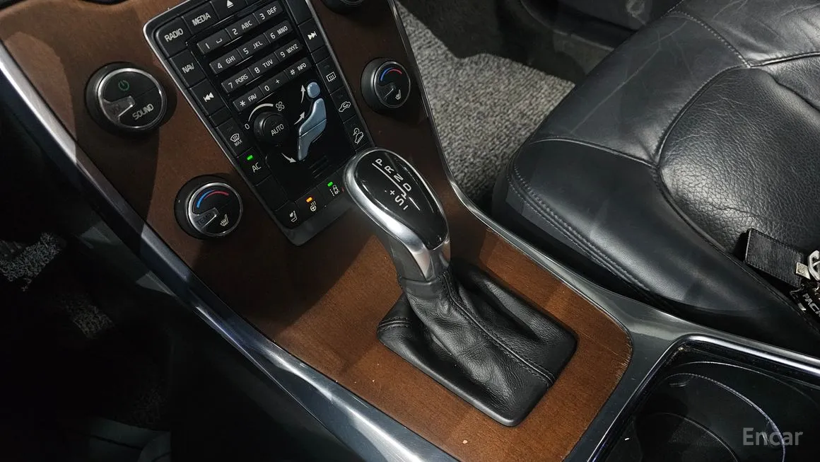 Volvo XC70