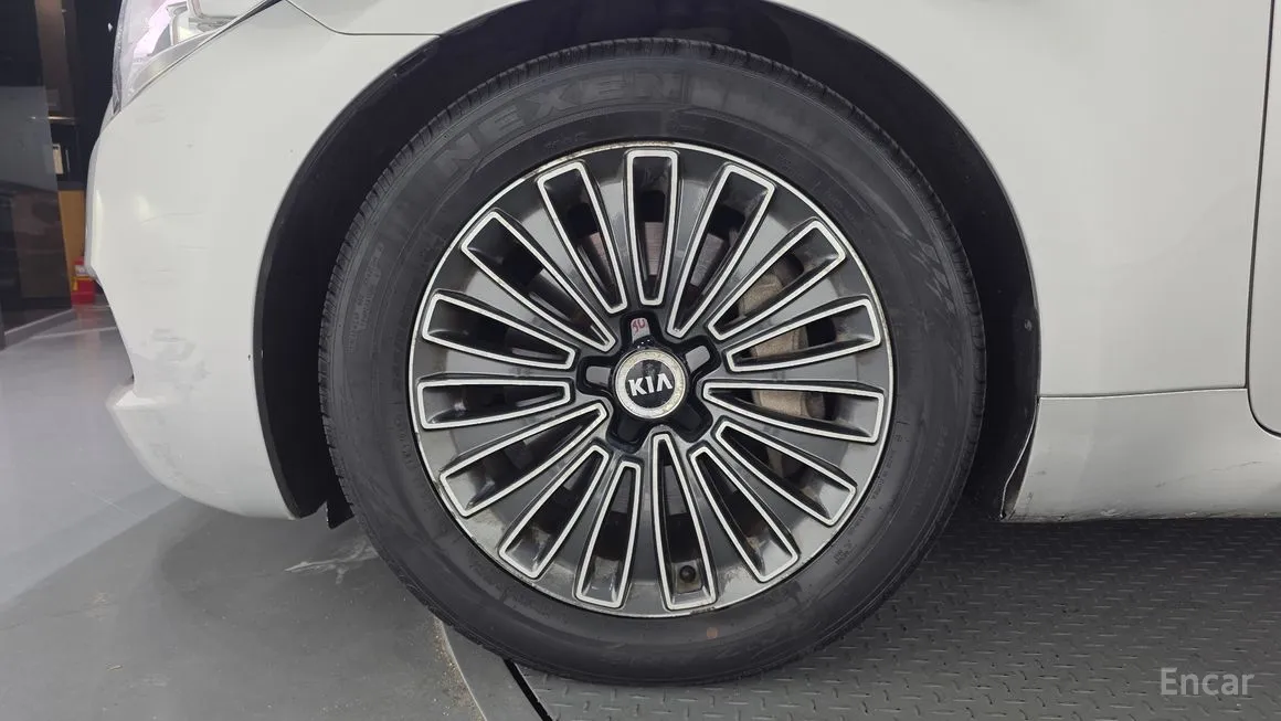 Kia K9