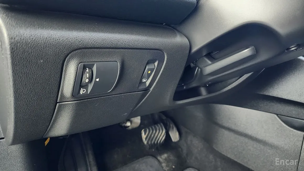 Renault SM6