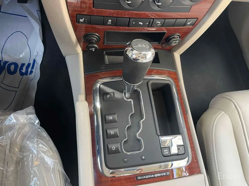 Jeep Commander