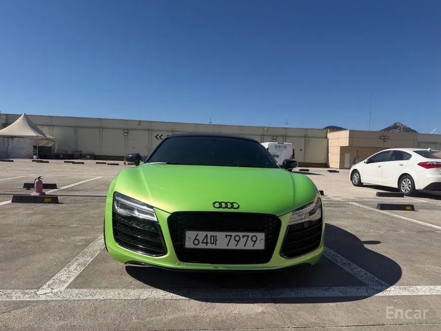 Audi R8