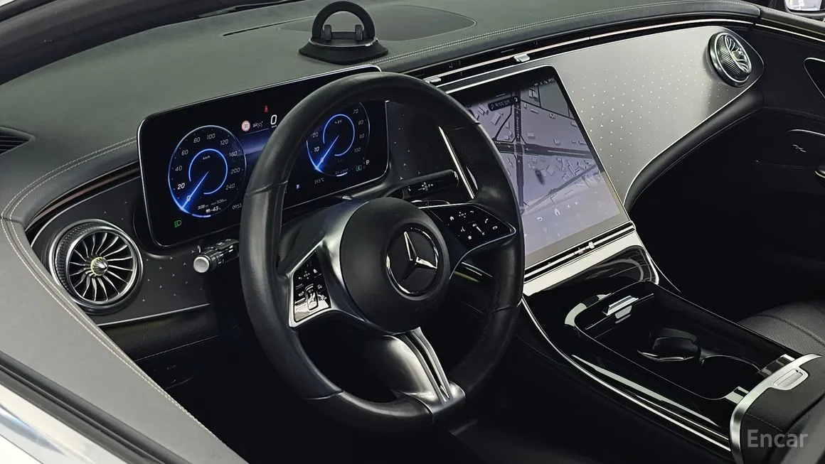 Mercedes-Benz EQE