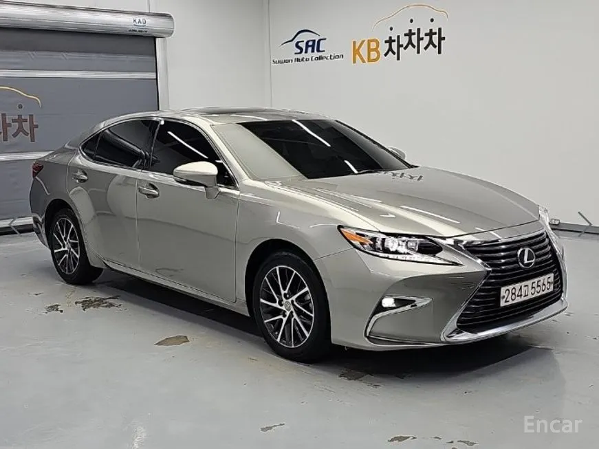 Lexus ES