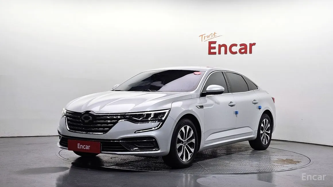 Renault SM6