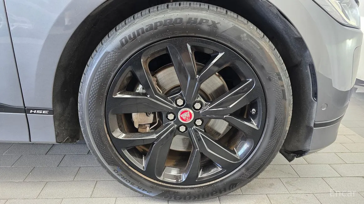 Jaguar I-PACE
