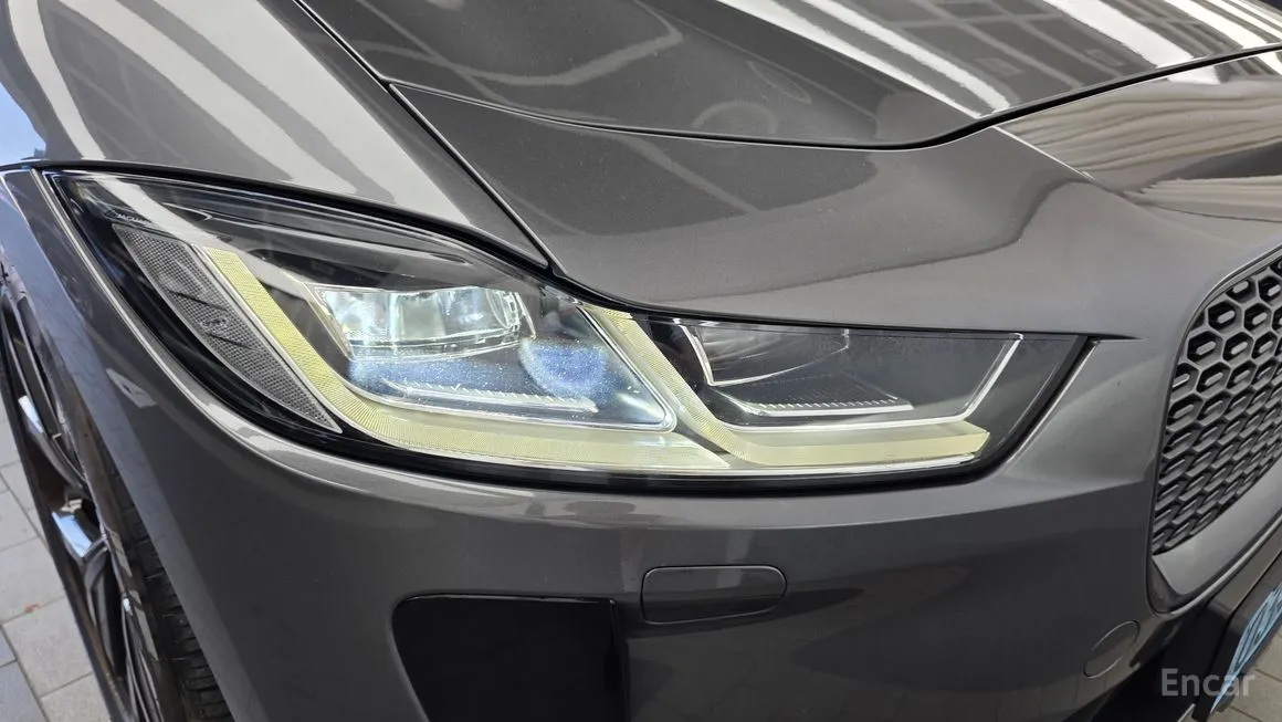 Jaguar I-PACE