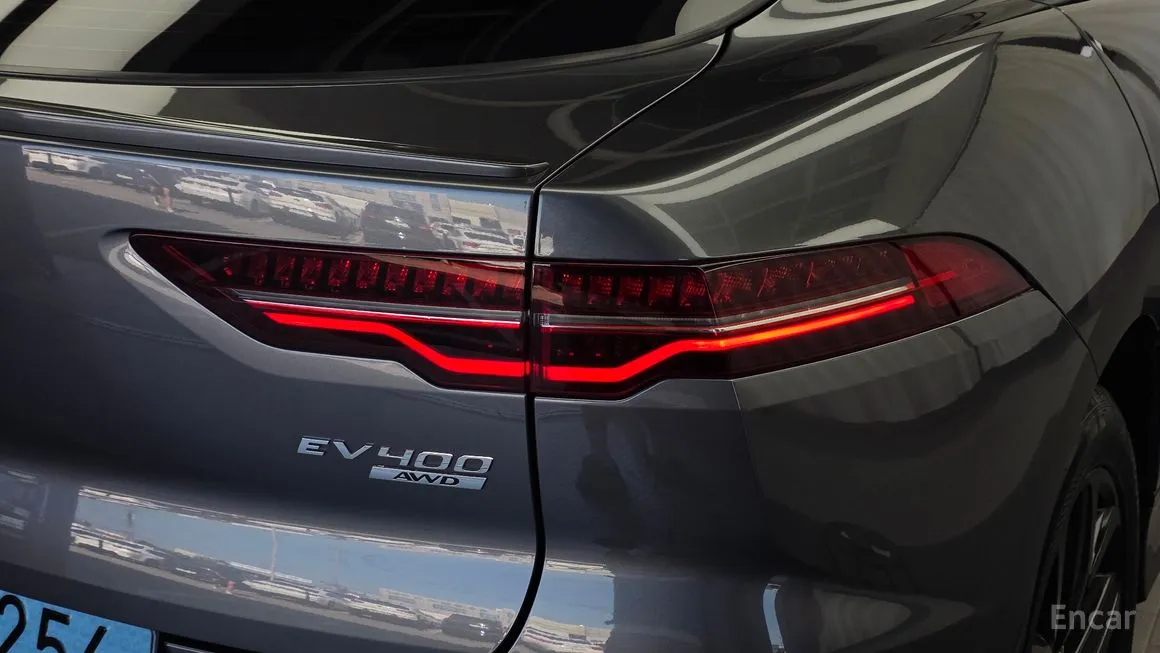 Jaguar I-PACE