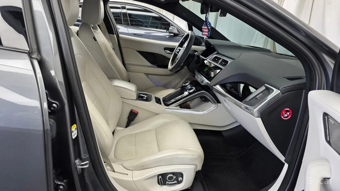 Jaguar I-PACE